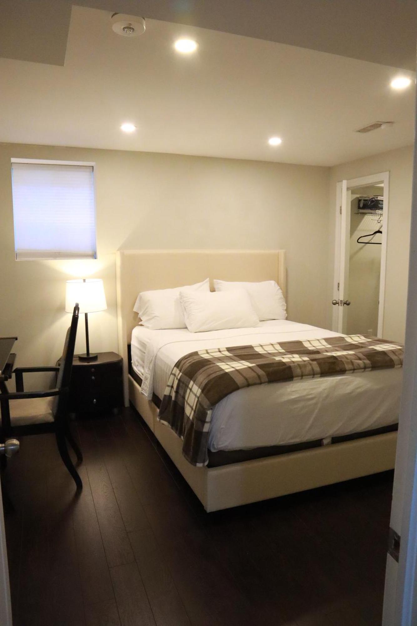Stunning Furnished 2Bedroom/2Washroom Apartment Brampton Exterior photo