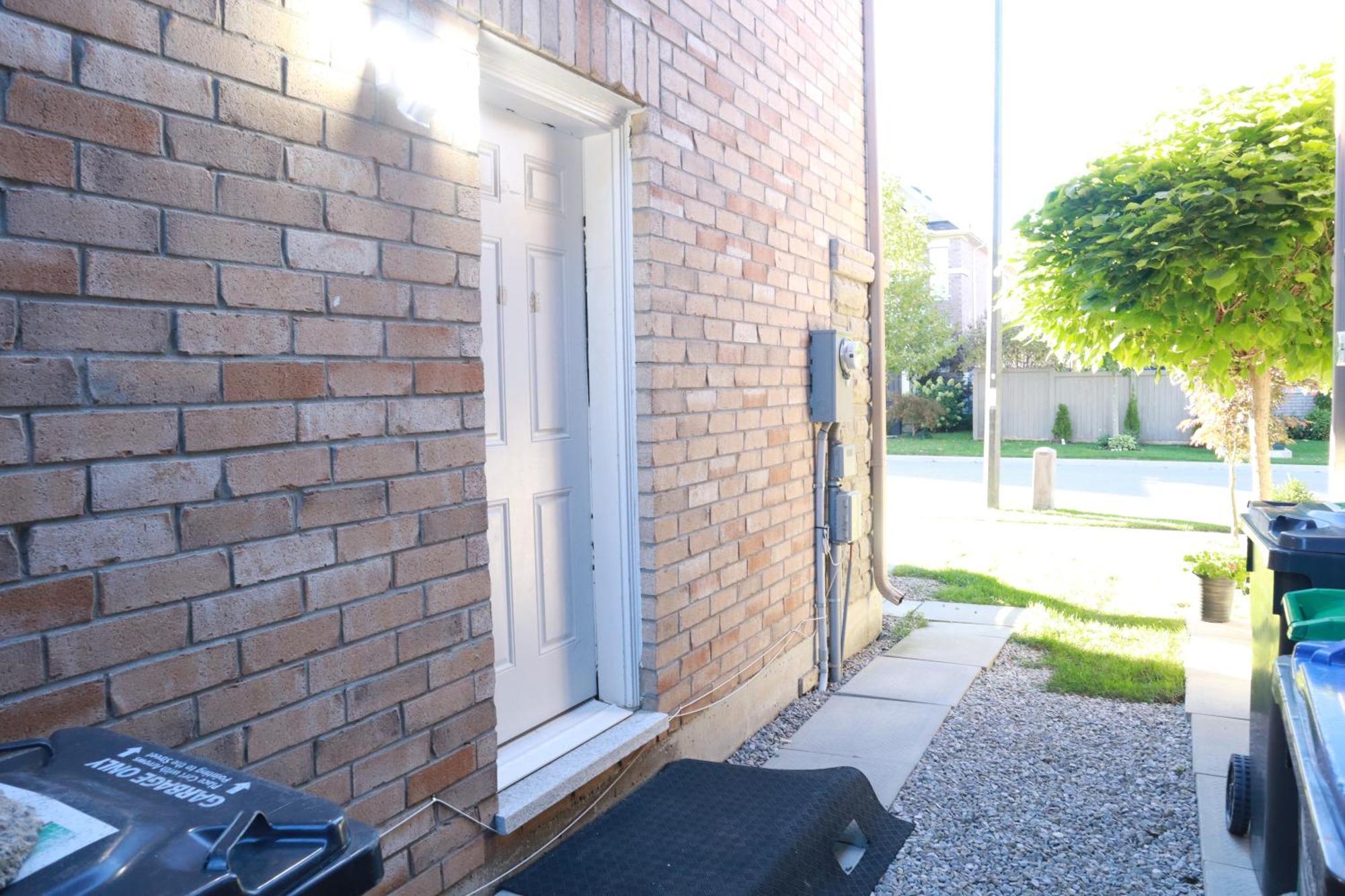 Stunning Furnished 2Bedroom/2Washroom Apartment Brampton Exterior photo