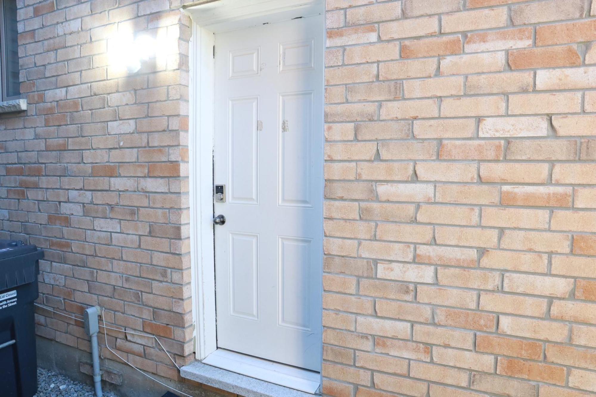 Stunning Furnished 2Bedroom/2Washroom Apartment Brampton Exterior photo